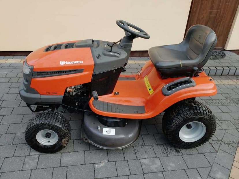 Kosiarka traktorek husqvarna