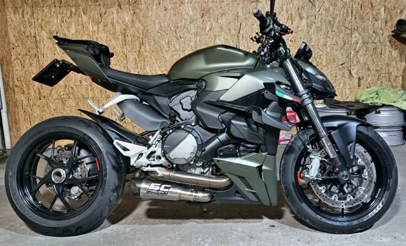 Ducati Streetfighter V2 Na gwarancji