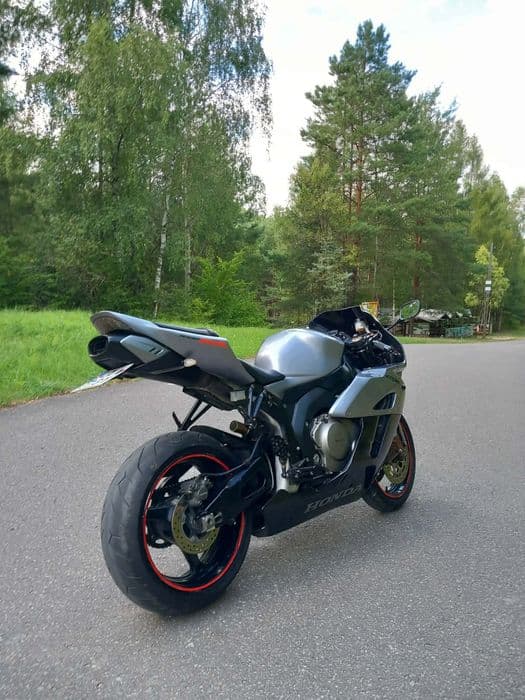 REZERWACJA Honda CBR 1000 RR super stan kat.A2 gotowa do sezonu