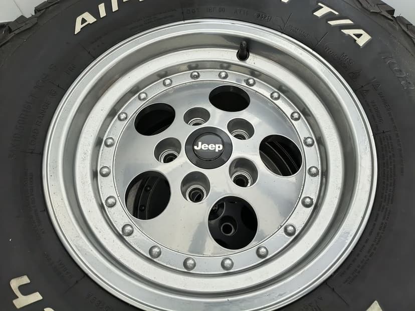 Oryginalne Felgi Usa z rantem 15 x8 Jeep Wrangler CJ YJ TJ Cherokee Xj