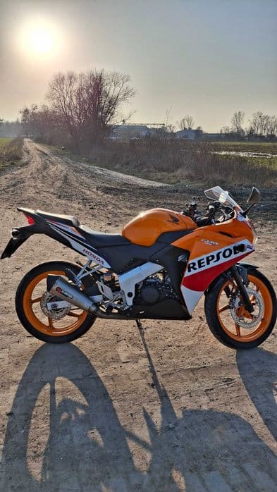 Honda CBR 125R JC50 REPSOL