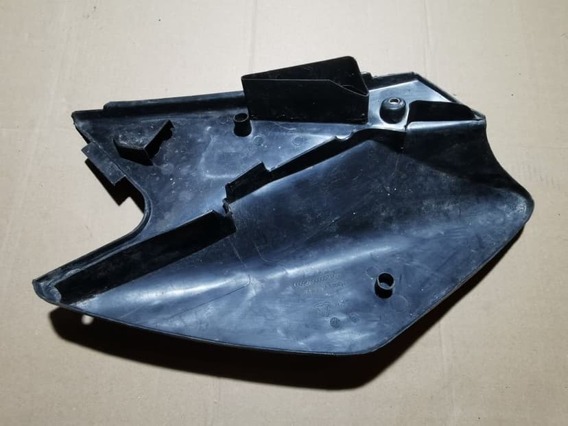 Kawasaki kx 250 F osłona owiewka tył prawa boczna panel