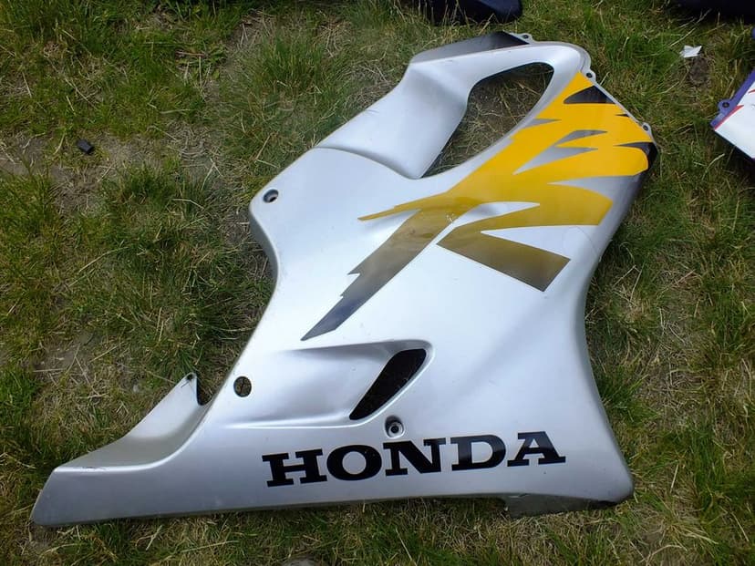 Honda cbr 600 f4 f4i owiewka bok zadupek