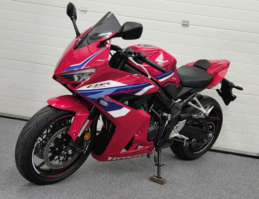 Honda CBR650R A2  35kW Quickshifter  rocznik 2025