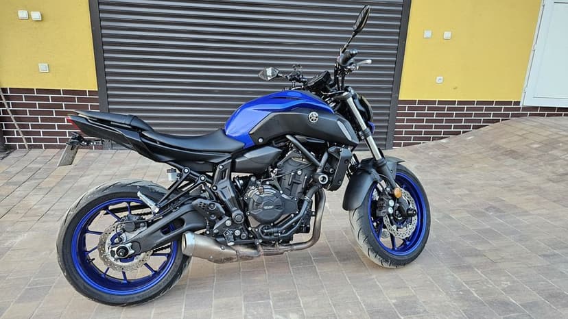Yamaha MT07 kat. A2*
