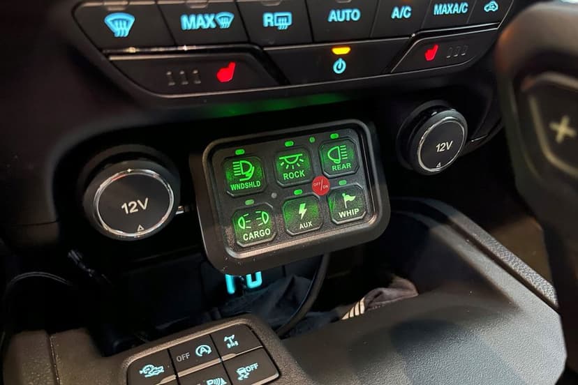 zespół przełączników offroad led panel 6 przewodów toyota hilux
