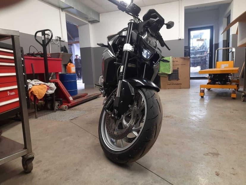 Sprzedam BMW F900r!!!