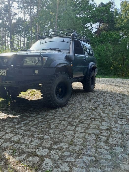 Nissan Patrol GRY 61