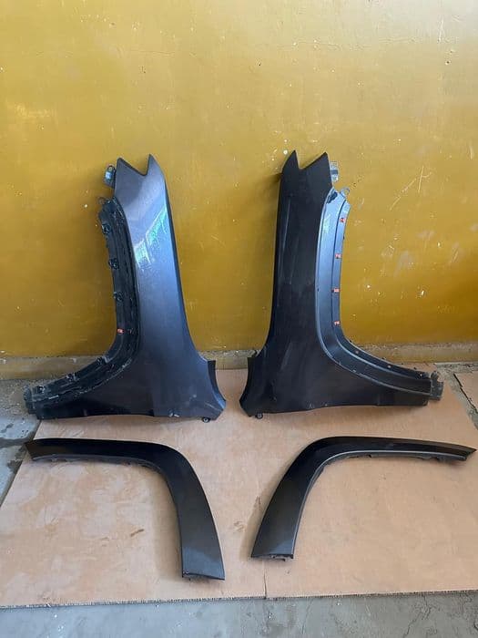 Jeep grand Cherokee wk2  pas lampa blotnik