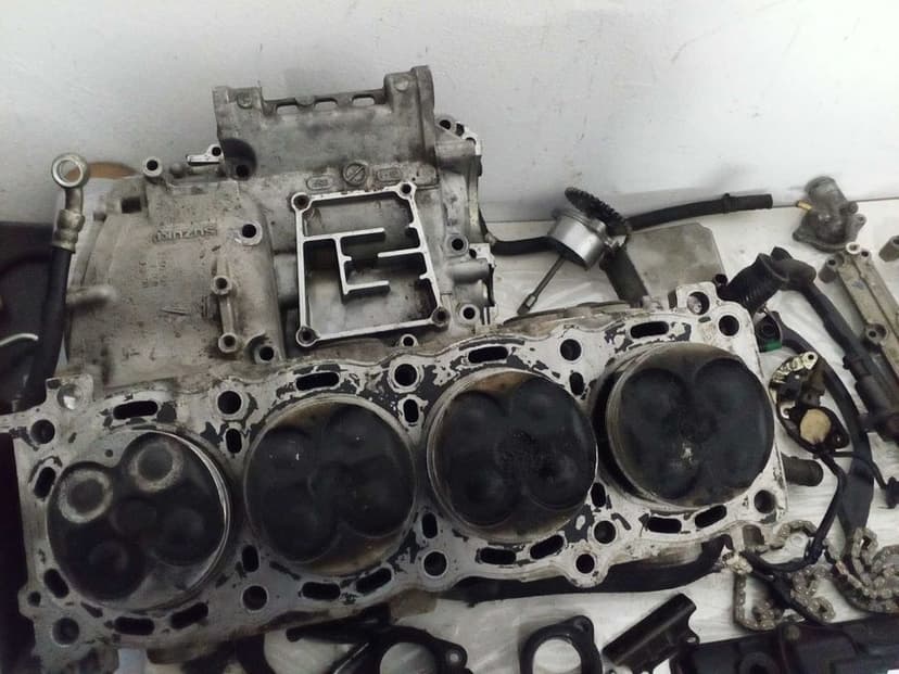 Suzuki gsxr 750 k1 k2 k3 gsx r silnik na części kartery cylindry tłoki