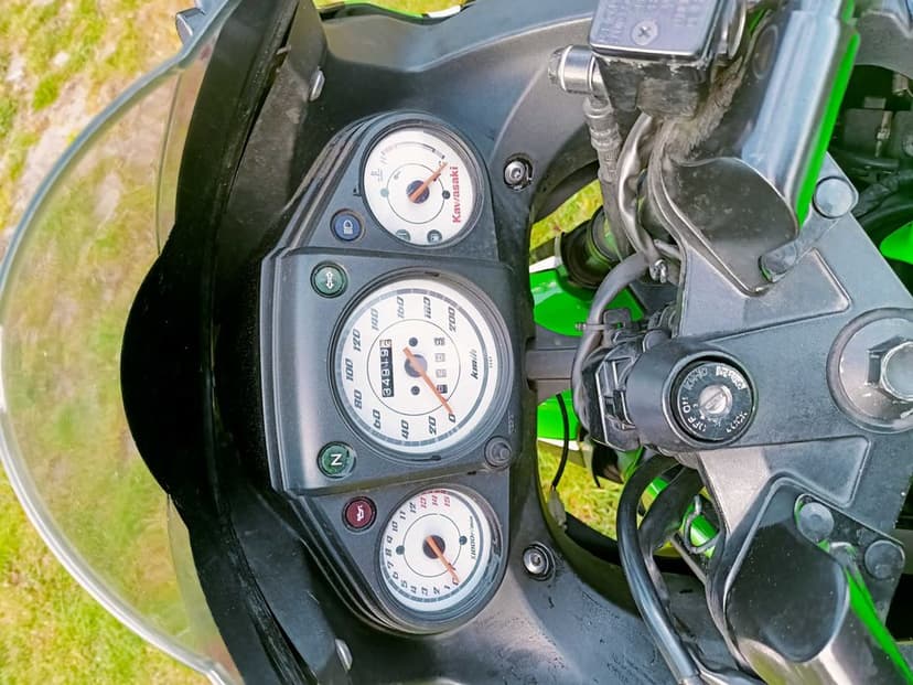 Sprzedam Kawasaki ninja 250r