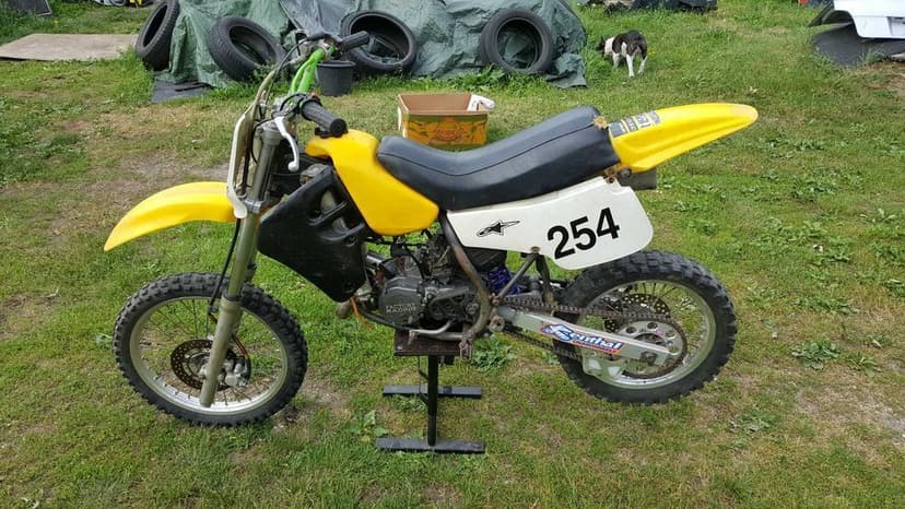 Suzuki Karter RM dekiel Rm85 pokrywa RM 85 kapa RM 80 dekielek RM kapa suzuki rm 85