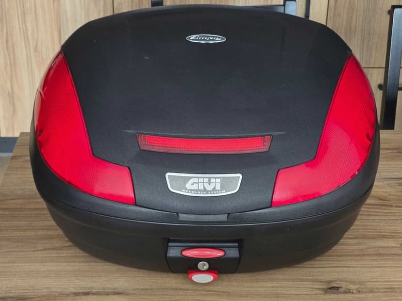 Stelaż motocyklowy z kufrem GIVI i torbą na bak do Kawasaki zx10r zx6r