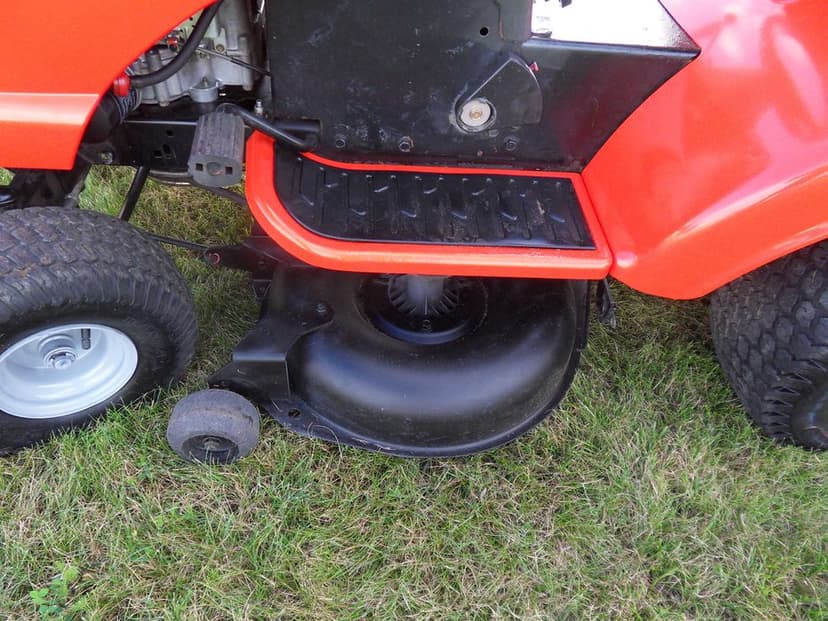 HUSQVARNA Traktor kosiarka 17,5 KM BRIGGS Manual pompa oleju ładny