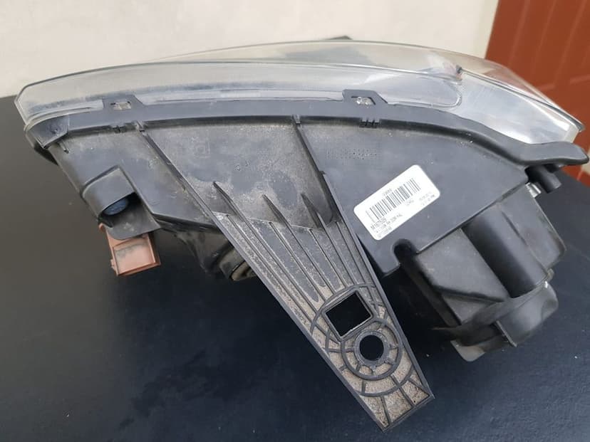 Jeep Grand Cherokee WK2 reflektor lampa prawa oryginal