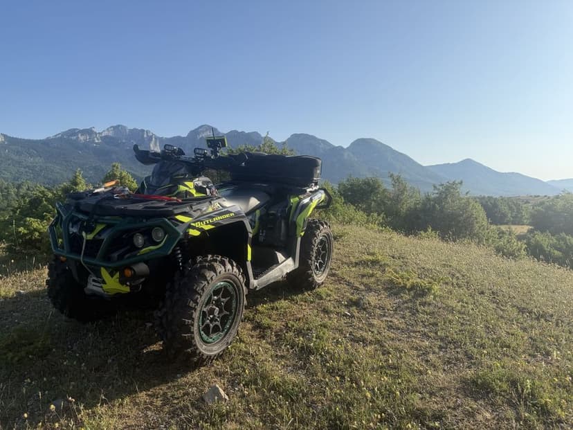 Can-Am Outlander 1000 xt-p po remoncie silnika. Super maszyna.