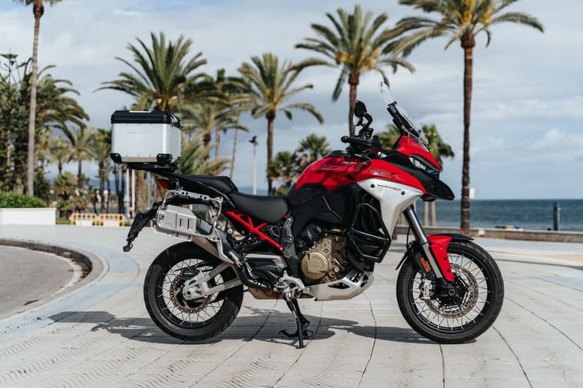 Ducati Multistrada V4 Rally (2024) - Wypożyczalnia Motocykli Warszawa | Rent Motorcycle Warsaw