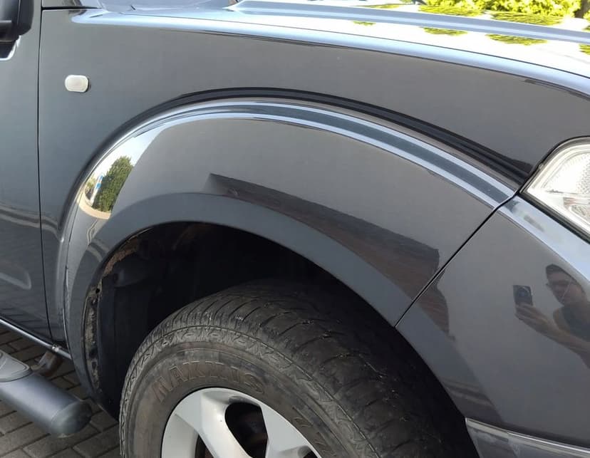 nissan navara d40 błotnik prawy przedni z kierunkowskazem prawy przód