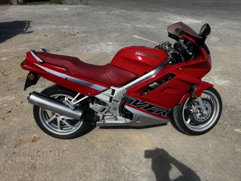 Honda VFR 750 RC36 1992r. 59tys bardzo zadbany z kufrem