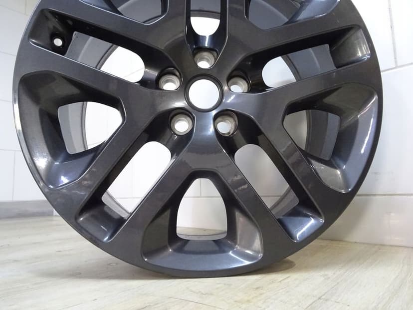 land rover defender felga 8,5j 20 5x120 l8bm-ca