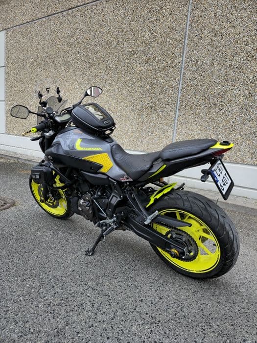 Yamaha MT 07 Night Fluo