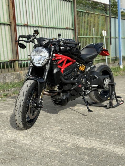 Ducati Monster 1200R custom