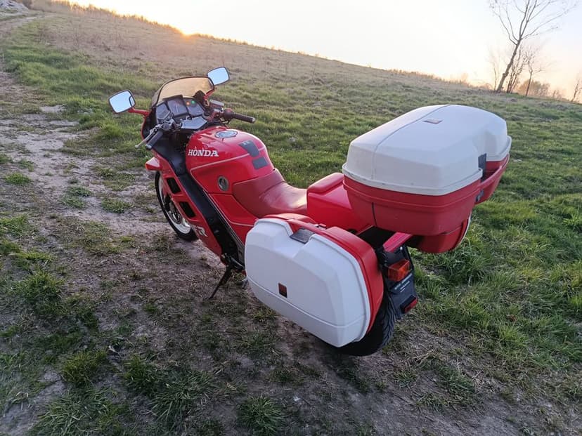 Honda VFR 750 F*RC24*Szwajcaria*Super Stan