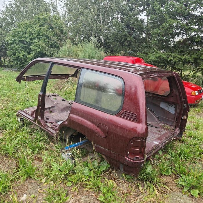 Toyota Land Cruiser j100 100 karoseria ćwiartka dach dupa i inne