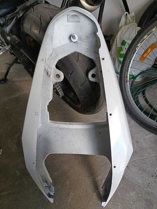 Zadupek ogon owiewka tył Suzuki Gsx-r gsxr K4/K5