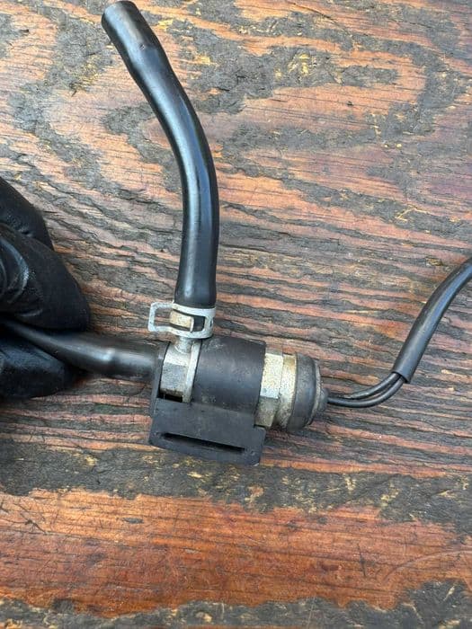 zawor suzuki rm 250 r 00-01 elektromagentyczny zaworow silnik cylindra