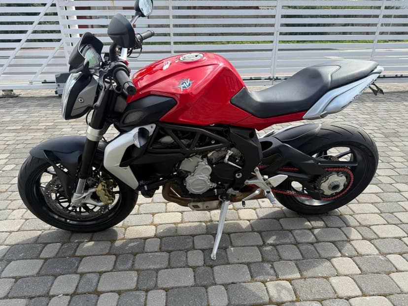 MV AGUSTA BRUTALE 675, 31tys km, 2012r bezwypadkowy, oryginał
