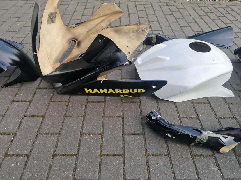 OWIEWKI APRILIA RSV4 / zestaw owiewek RSV4 torowe tor torówka