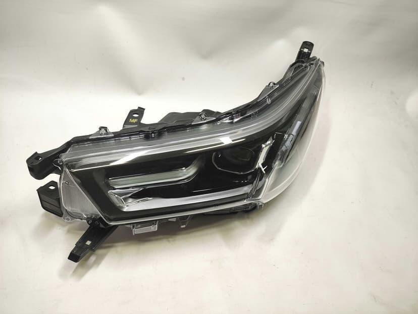 TOYOTA HILUX LIFT LED 8 VIII 20- lampa lewa przód przednia NOWA OE