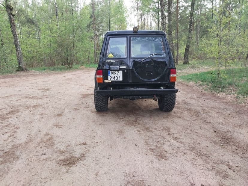 Nissan Patrol Y60