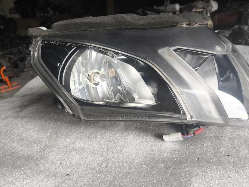 Aprilia rs125 lampa reflektor tuono