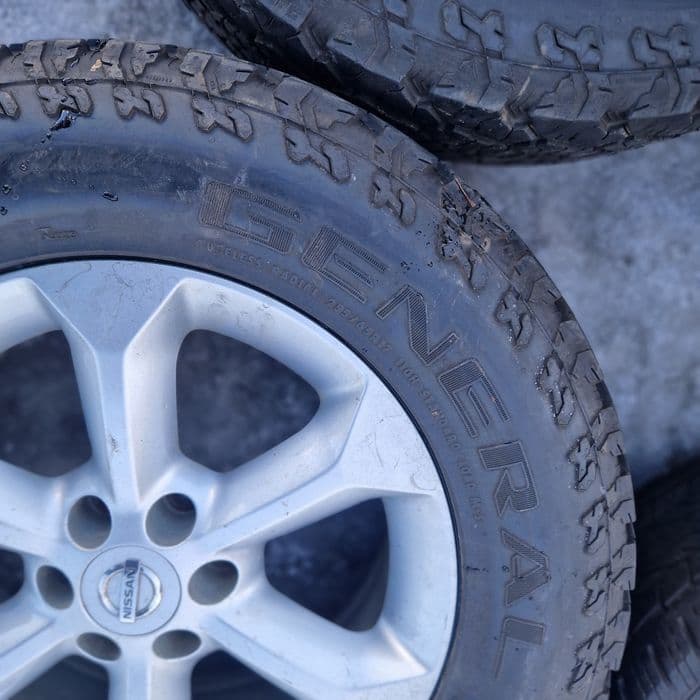 Koła aluminiowe felgi navara x-trail Pathfinder 225/65r17