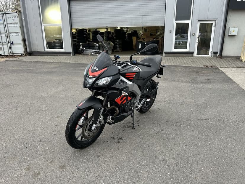 Aprilia Tuono 125 NISKI PRZEBIEG!