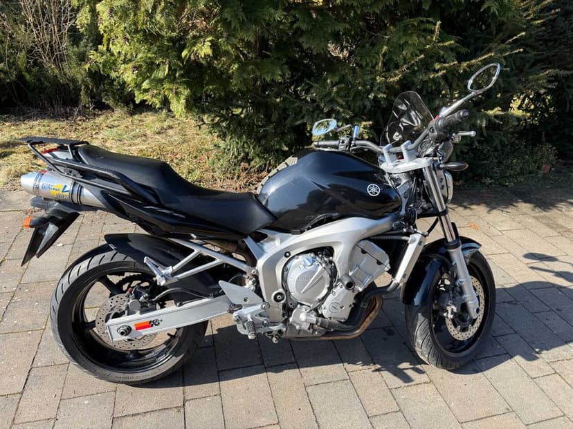 Yamaha   FZ6 N Fazer  naked Leo Vince /dodatki