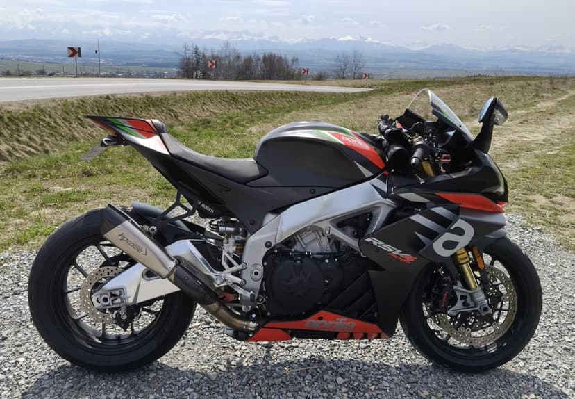APRILIA 1100 RSV4 Factory rancing