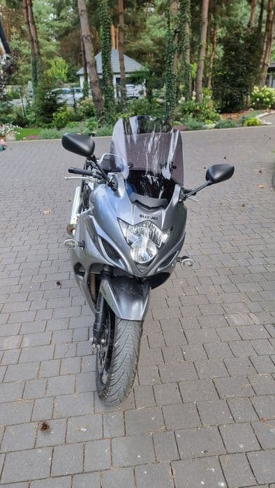 Suzuki GSX 1250 FA – 2010 r., przebieg 33 000 km, zadbany, z kuframi