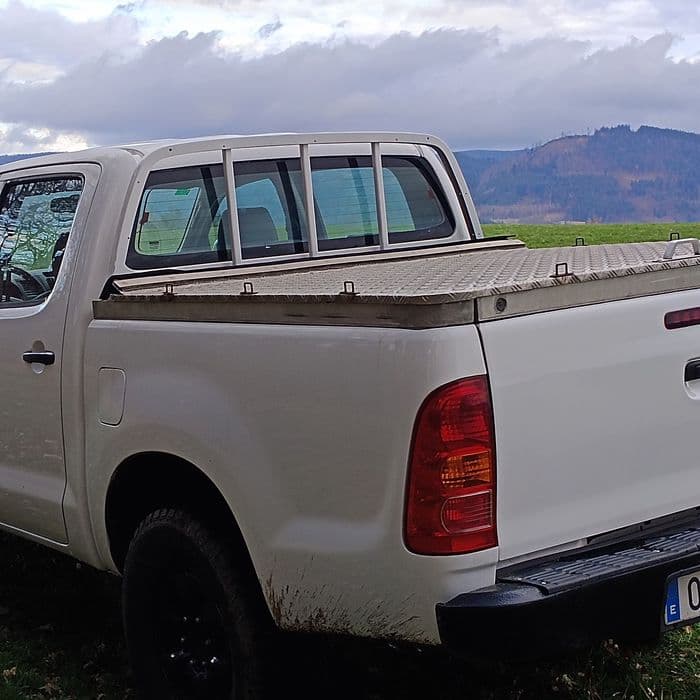 Toyota Hilux 5.osobowy