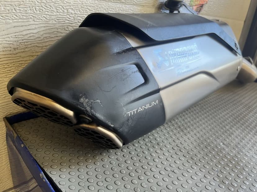 Wydech końcówka wydechu Akrapovic ducati multistrada v4 Akrapovic