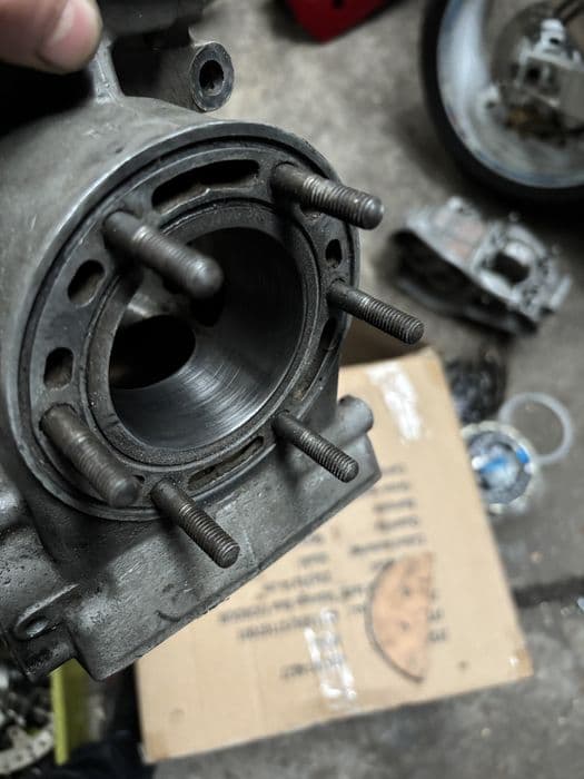 Suzuki rm 250 silnik lagi wal cylinder glowica skrzynia kartery zacisk