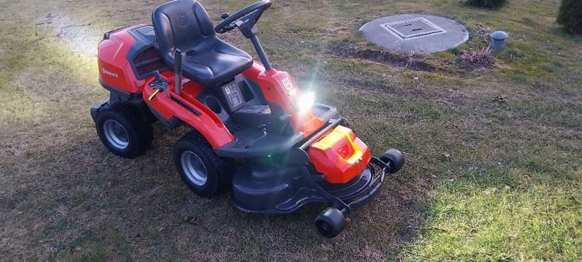 Husqvarna rider r214tc