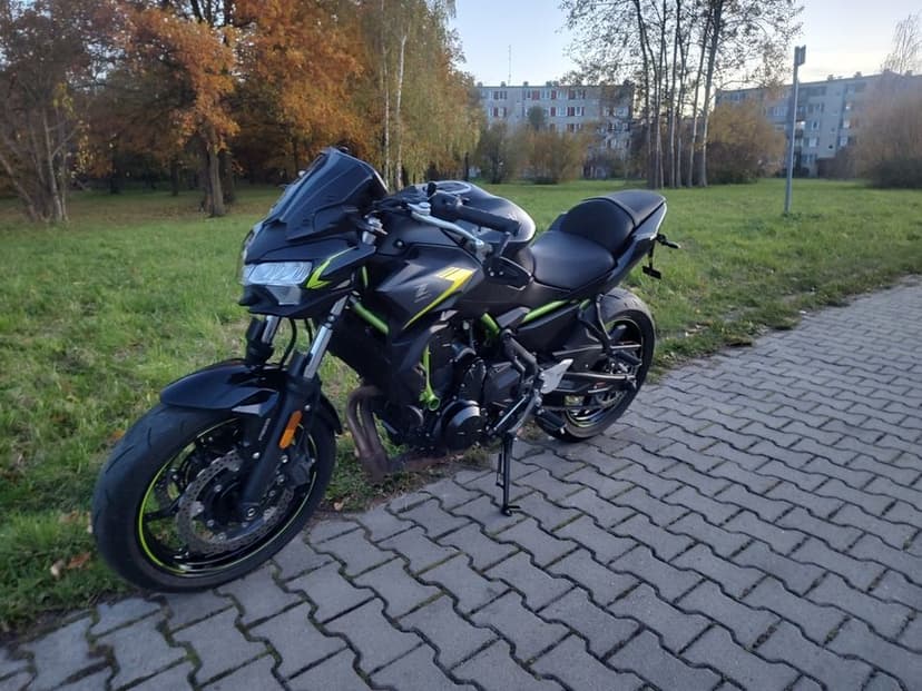 Kawasaki z650  2022