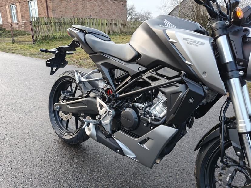 Honda CB 125 r cbf ABS neo sport piękny stan Niemcy.