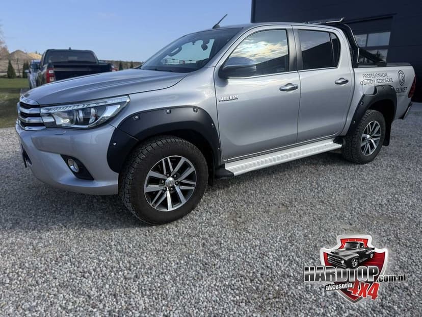 Poszerzenia Nadkola Błotników Toyota HILUX 2015+