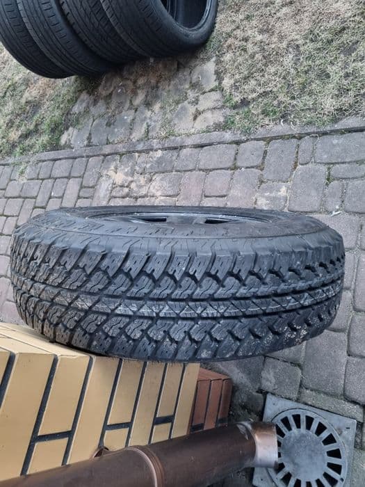 Jeep Wrangler kola felgi stalowe opony 245.75 17 Bridgestone Dueler