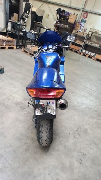Honda VFR 800 Fi  2000r opony dot 23