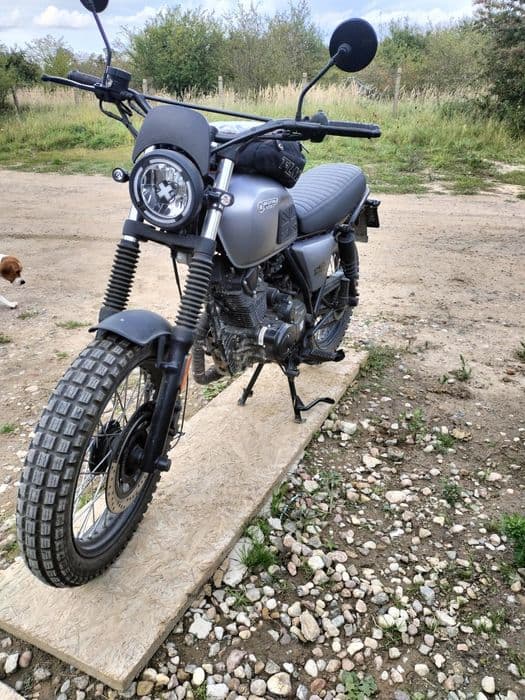 Motocykl Brixton Felsberg 125 scrambler